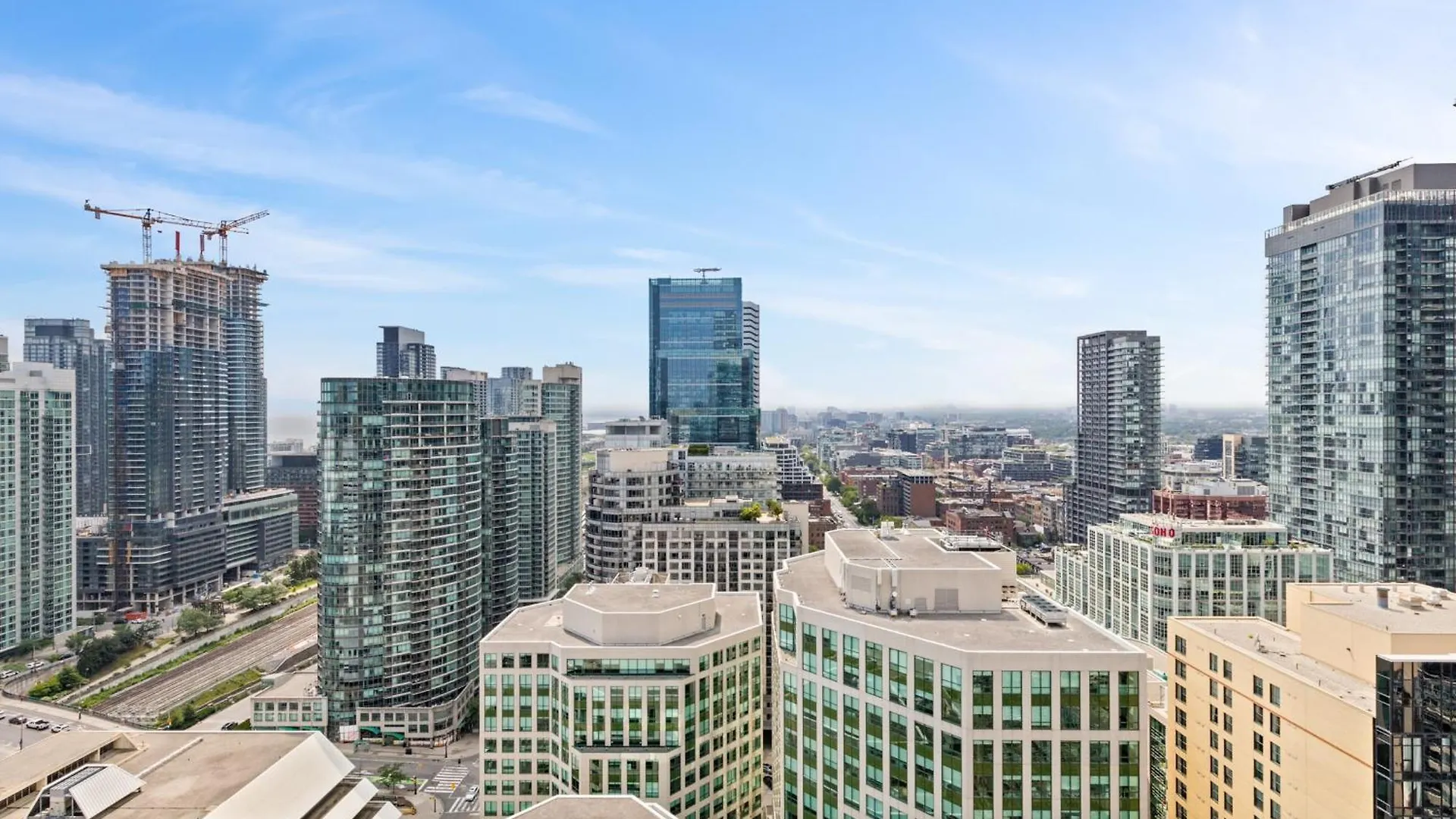 Lake Views And Rogers Centre - 4Beds - Free Parking Toronto Appartement